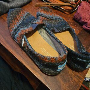 Toms patterned flats